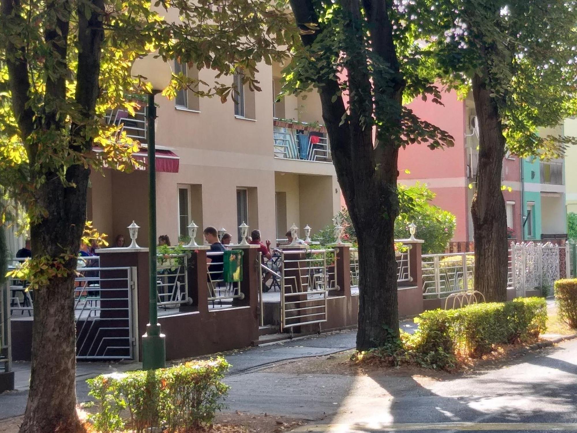 Hotel Pavai Hajdúszoboszló Екстериор снимка