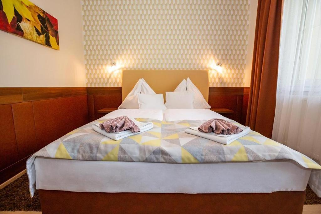 Hotel Pavai Hajdúszoboszló Екстериор снимка