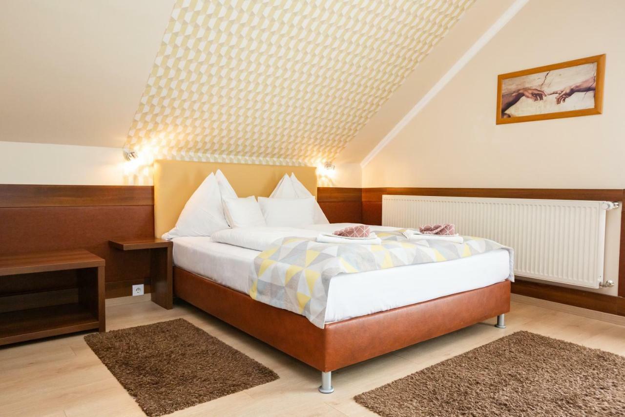 Hotel Pavai Hajdúszoboszló Екстериор снимка