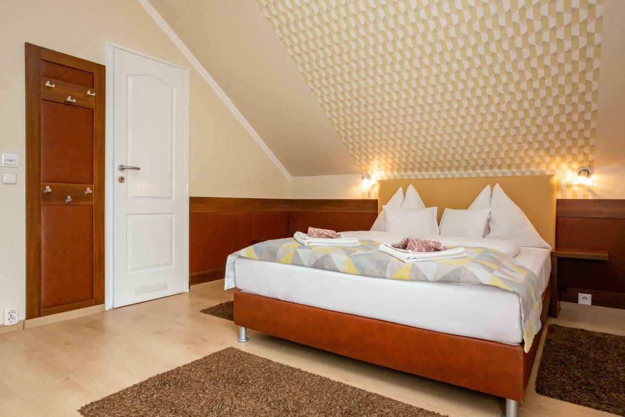 Hotel Pavai Hajdúszoboszló Екстериор снимка