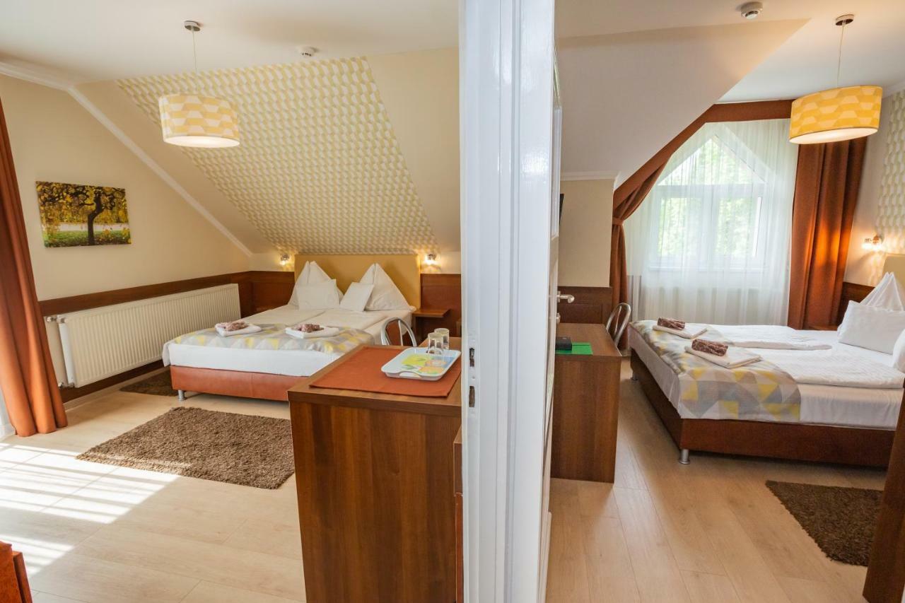 Hotel Pavai Hajdúszoboszló Екстериор снимка
